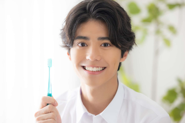 歯周病予防で効果的な歯みがきをするイメージ