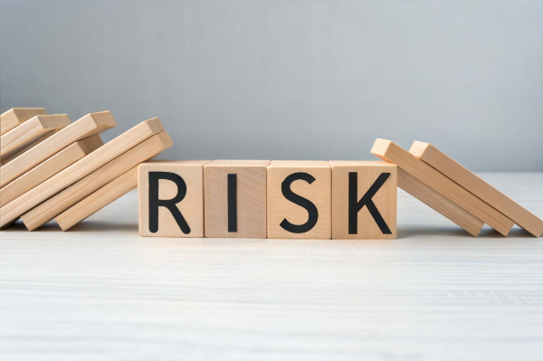 子どもの歯肉炎を放っておくリスクについて説明するイメージ