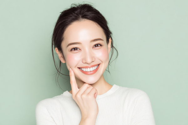 出っ歯を治療して自信をもって笑えるようになった女性